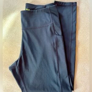 Tek Gear Women’s Black Leggings Size L EUC